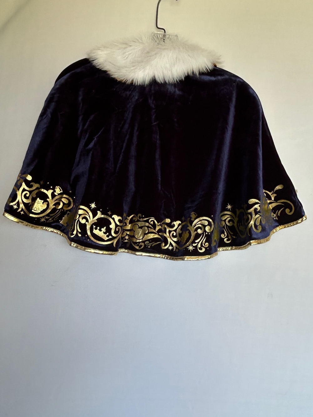 Disney NCL royal court tea Beauty & The Beast cape blue velvet white faux fur - Picture 5 of 10